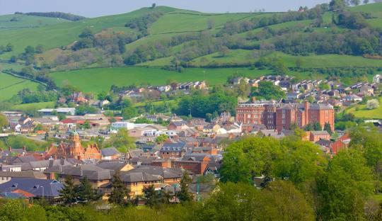 Georgian Terrace Town House In Mid Wales Villa Нютаун Екстериор снимка